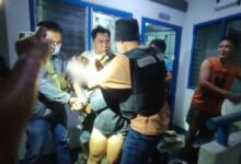 Mother arrested after attacking daughter with knife in Pathum Thani