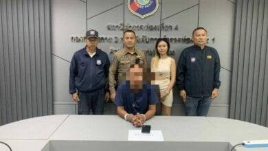 Tourist police arrest man for stealing iPhone on Koh Larn ferry