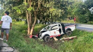 Rescue vehicle crashes in Phichit, injuring five after flood relief