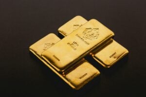 Strategic gold trading with pivot points & market timing