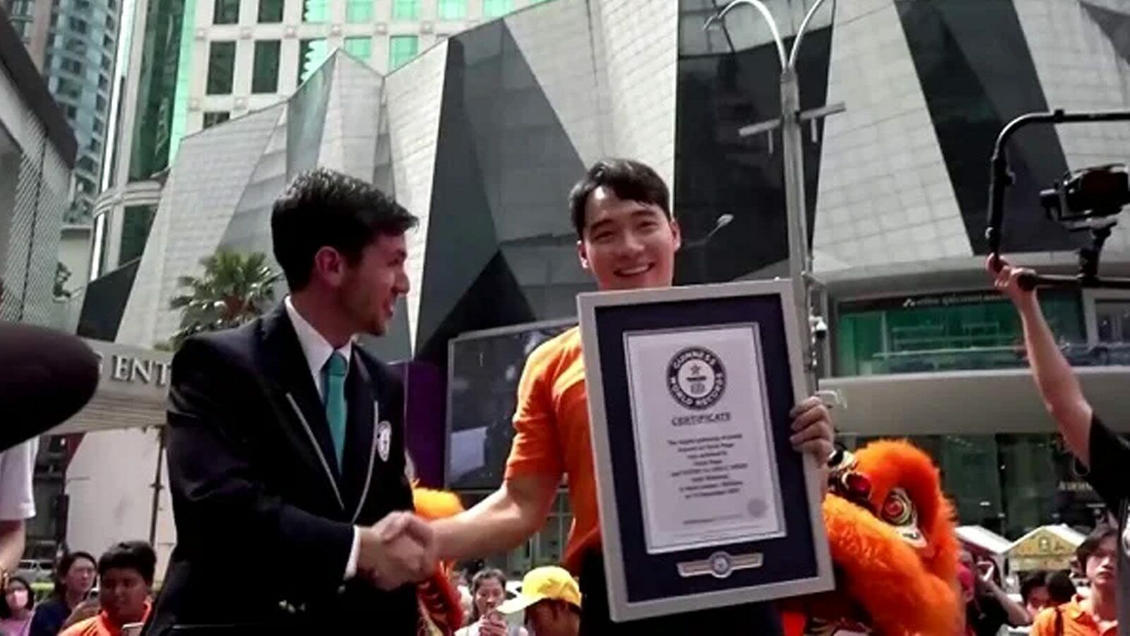 Uncle Roger sets world record with largest gathering of fans