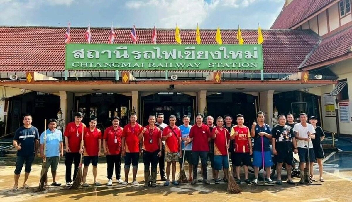 Train services resume in northern Thailand after flooding