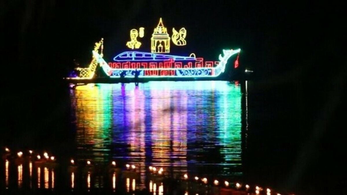 Khon Kaen’s stunning boat festival draws crowds to Phong River