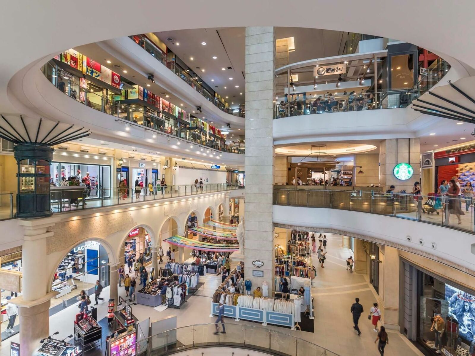 Terminal 21 shopping mall in Bangkok 