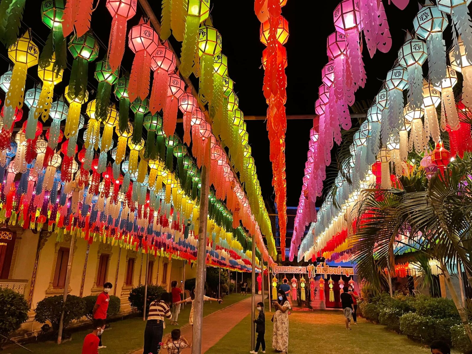 7th pick for places to visit in Thailand .Image of a street market 