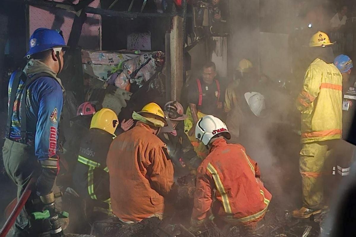 Tragic blaze claims lives of grandmother, granddaughter in Samut Prakan slum