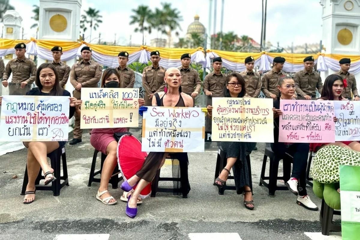 Thai sex workers rally at Parliament for protection act