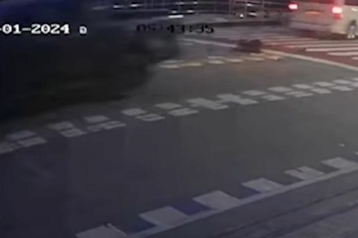 Thai woman suffers broken legs in hit-and-run on zebra crossing