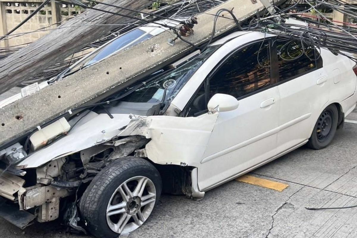 Thai drug-addict damages 12 electricity poles in car crash