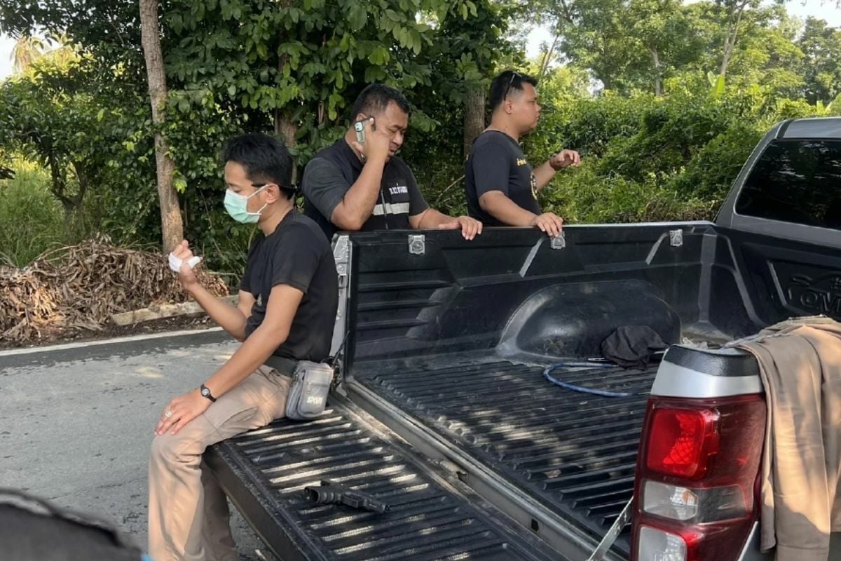 Former Thai soldier arrested after attacking 4 police with knife