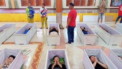 Coffin up kindness: Wat Naprao’s ceremony breathes life into community compassion