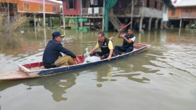 Yom River flood leaves 1,000 Phichit homes submerged for over a month