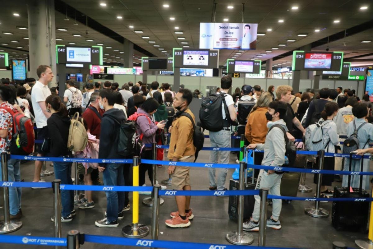 Thailand’s 300-baht travel tax takes off with air passengers first