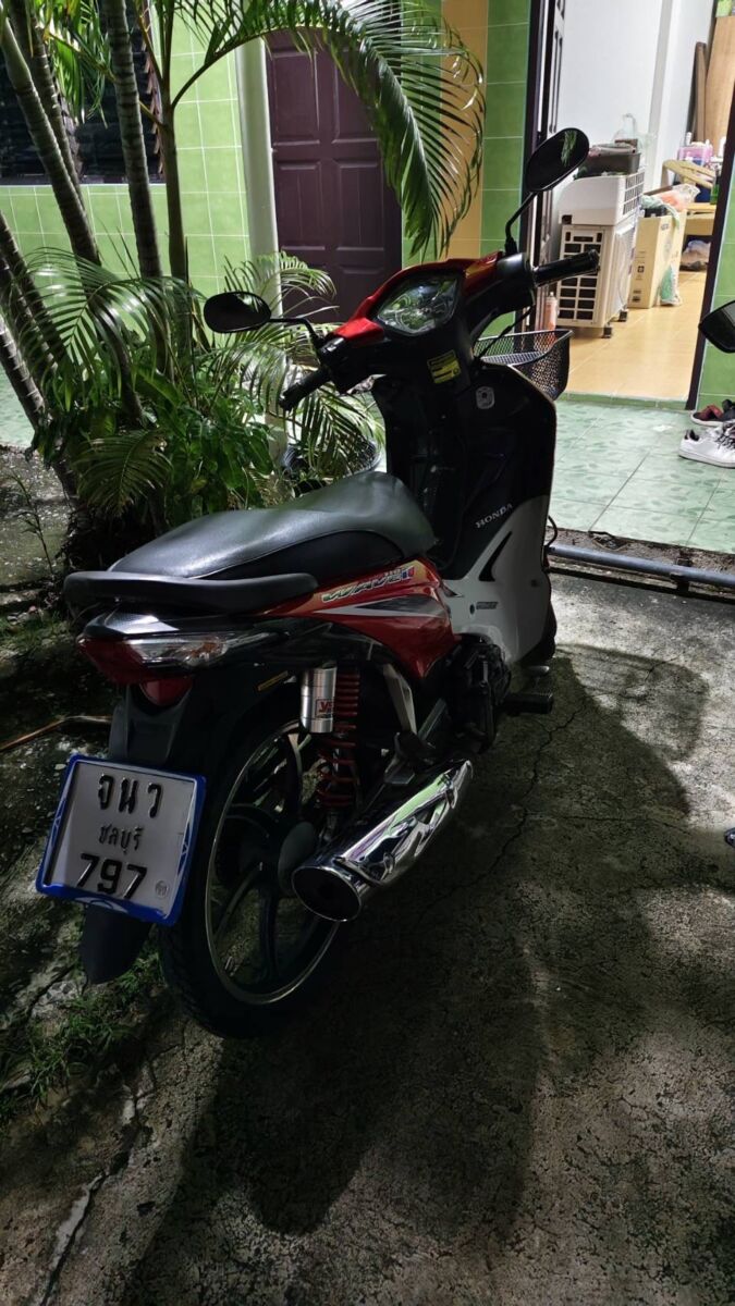 Honda Wave goodbye: Café worker's motorbike snatched in Pattaya | News by Thaiger