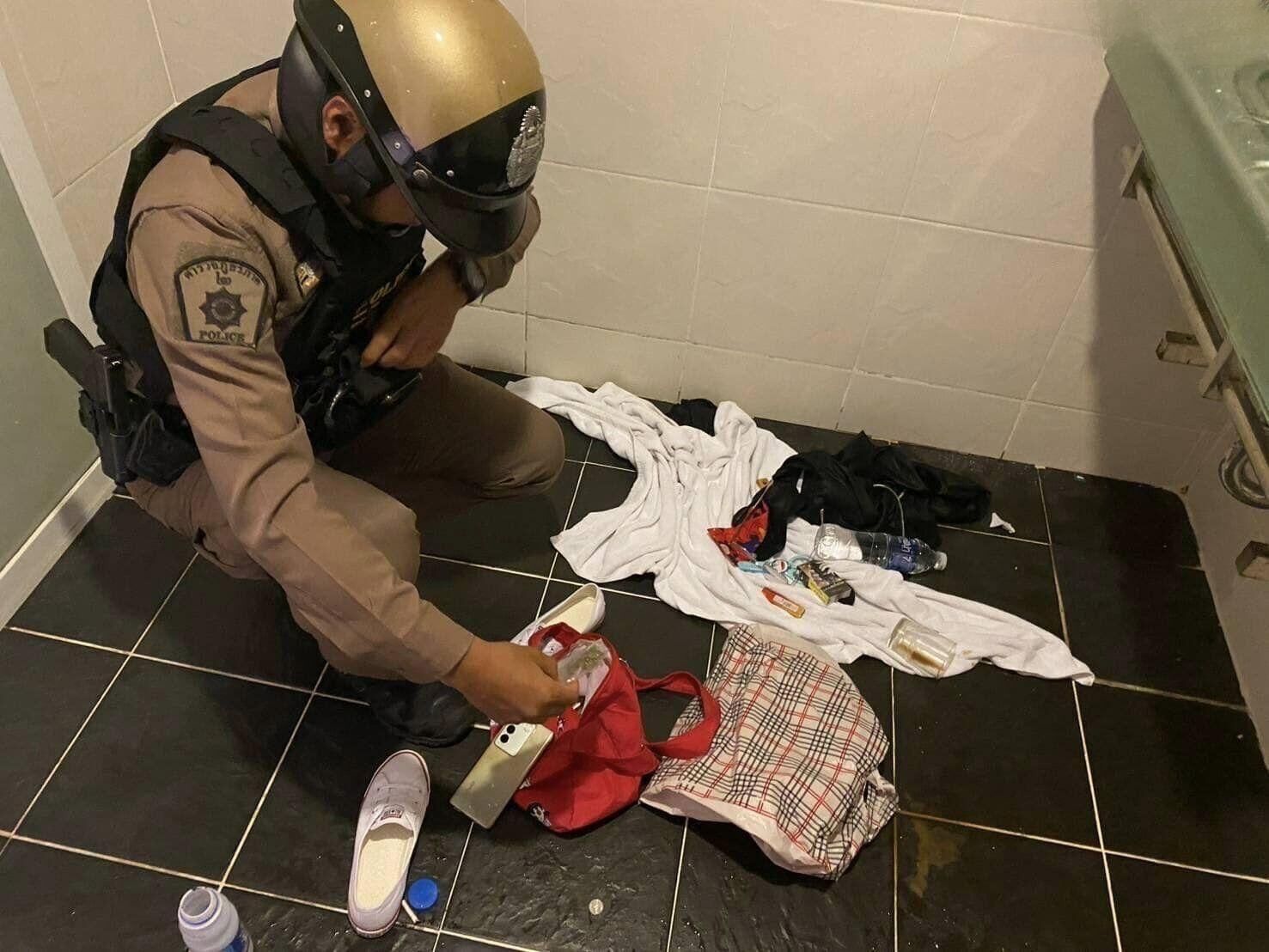 Pattaya woman locks herself in bathroom as cops rush to flush her out