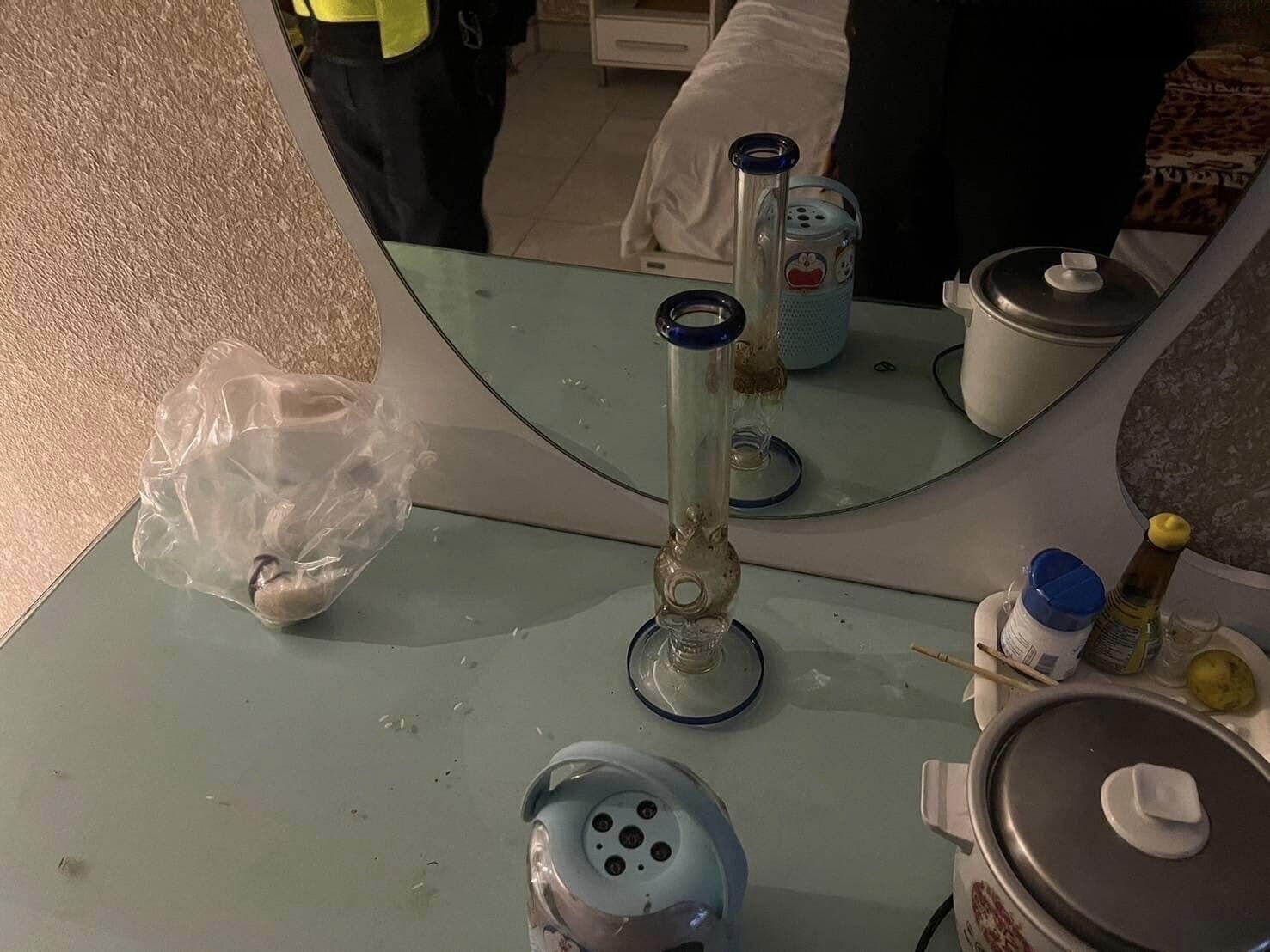 Pattaya woman locks herself in bathroom as cops rush to flush her out | News by Thaiger