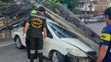 Car crash on Lat Phrao Soi 48 causes major power outage