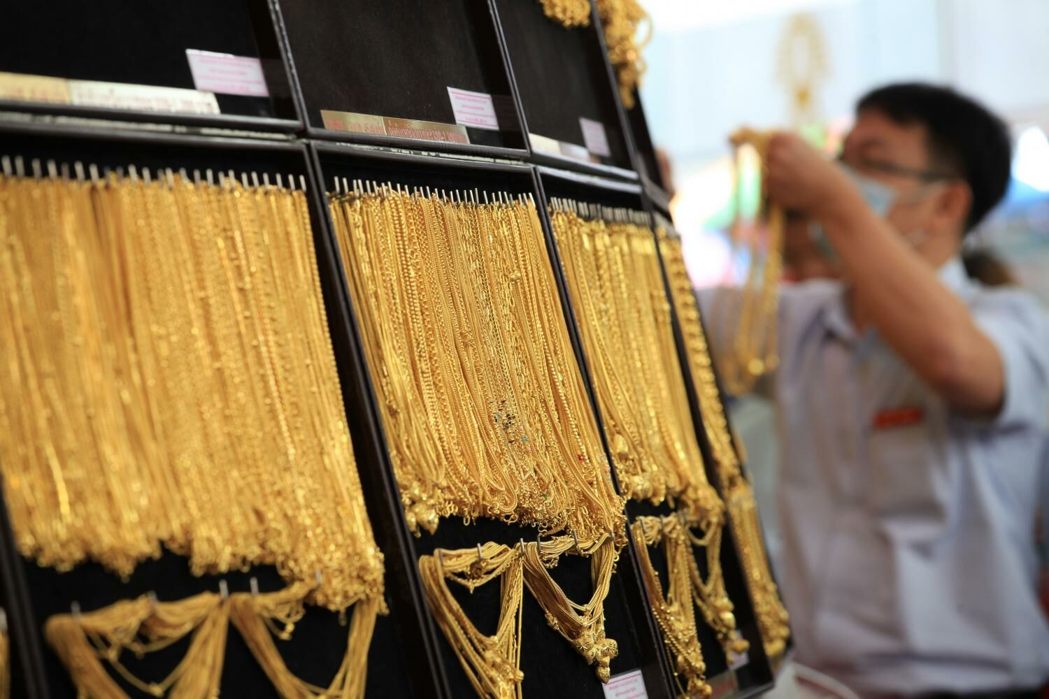 Gold prices in Thailand going for baht-er as market shines bright