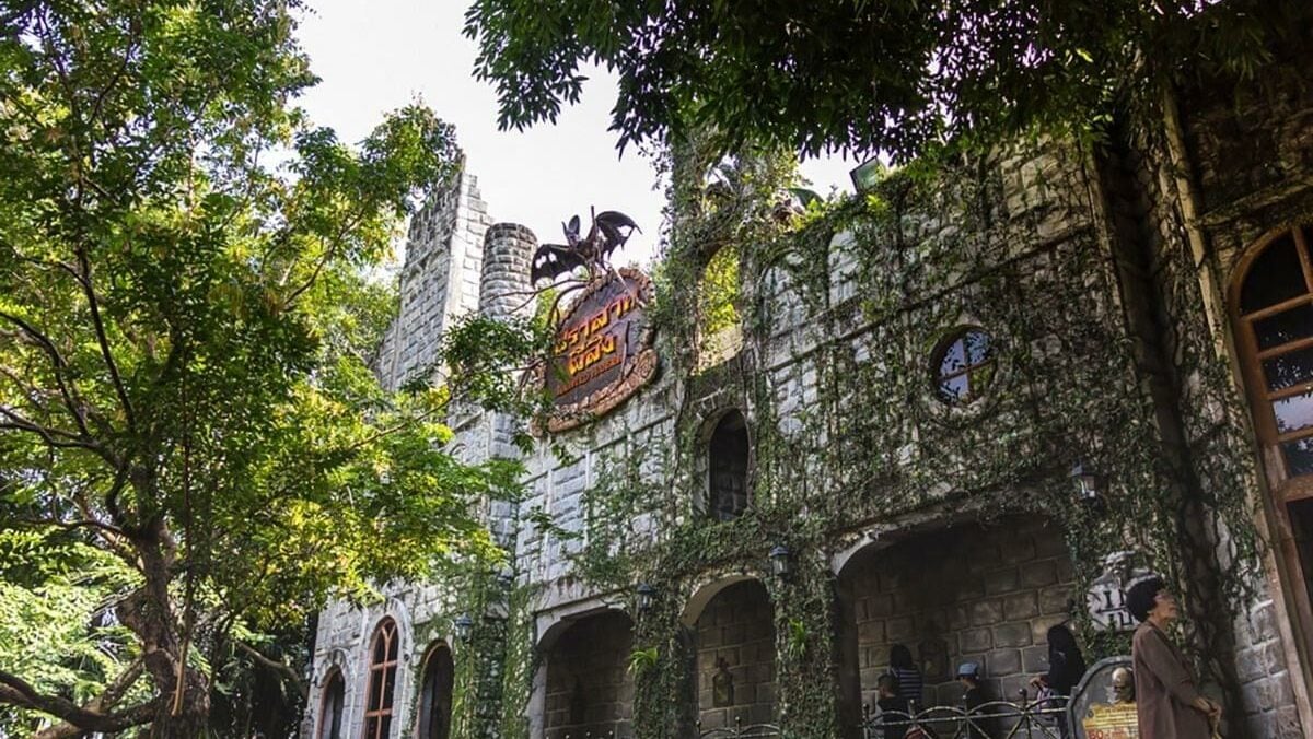 The Haunted Mansion at Dream World Bangkok