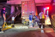 Motorcyclist dies in collision with 18-wheeler on Sukhumvit Road