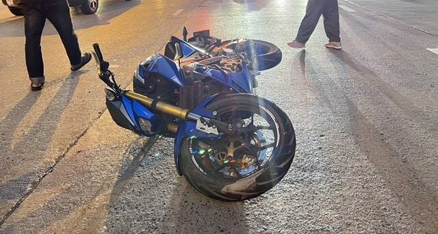 Motorcyclist killed in crash with bus on Ramintra Road, Bangkok