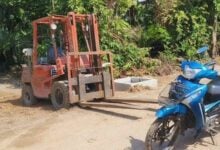 Motorcyclist dies in crash with parked forklift in Ratchaburi