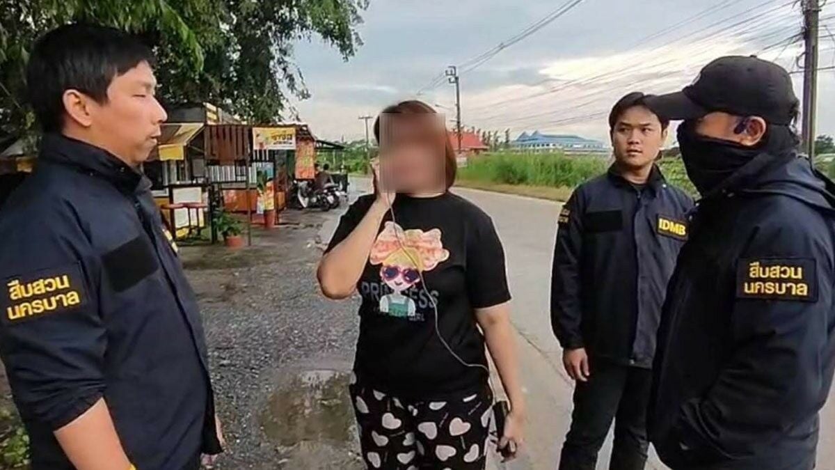 Thai woman logged for selling phantom furniture online