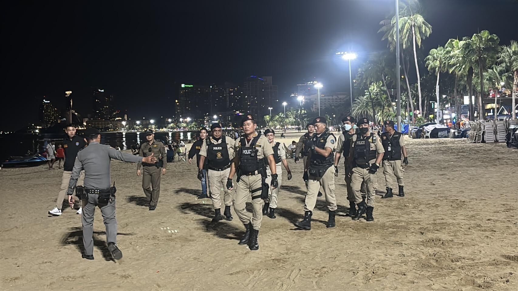 Pattaya Beach cops crack down on nighttime mischief