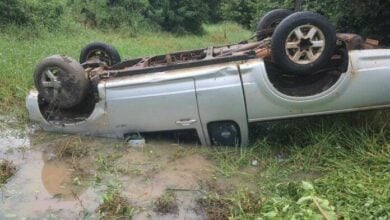 Sedan’s reckless cut leaves pickup all washed up in canal drama