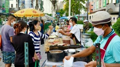 Thailand to increase minimum wage to 400 baht by year-end