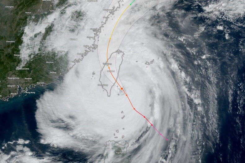 Thai-phoon trouble: Flights grounded as Kong-rey storms Taiwan (video) | News by Thaiger