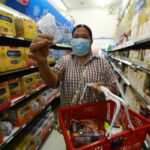 Thailand to reassess state welfare card criteria amid wage hike | Thaiger