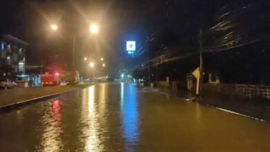 Torrential rain causes severe flooding in Songkhla, roads closed