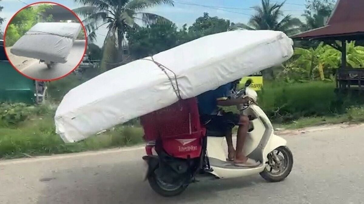 Chachoengsao courier delivers 6-foot mattress on motorcycle (video)