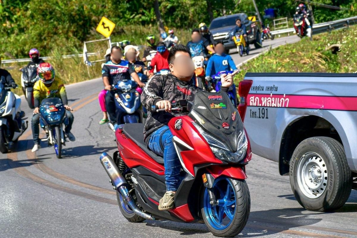 No Bathing Trip but lots of noise as safety ride becomes a gamble (videos)