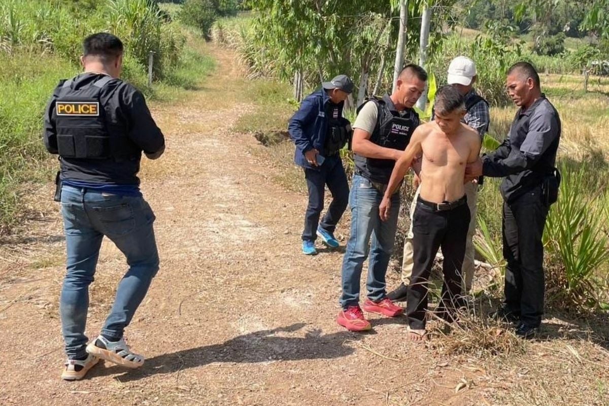 Nong Bua Lamphu gunman surrenders amid hunger, exhaustion