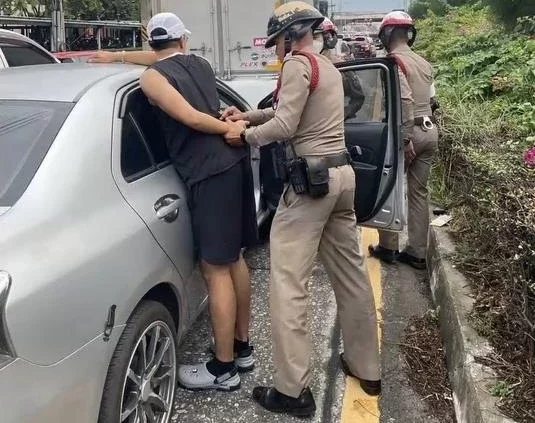 Chiang Mai gold necklace thief caught in traffic hold-up