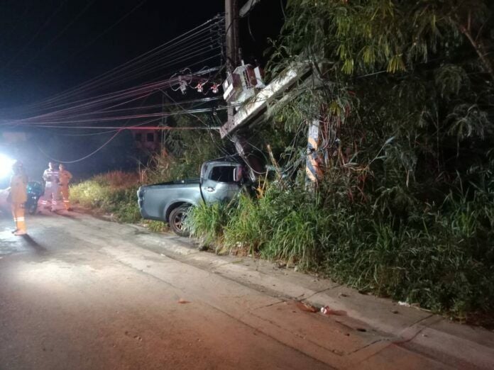 Pickup truck crash in Chon Buri sparks fatal transformer explosion