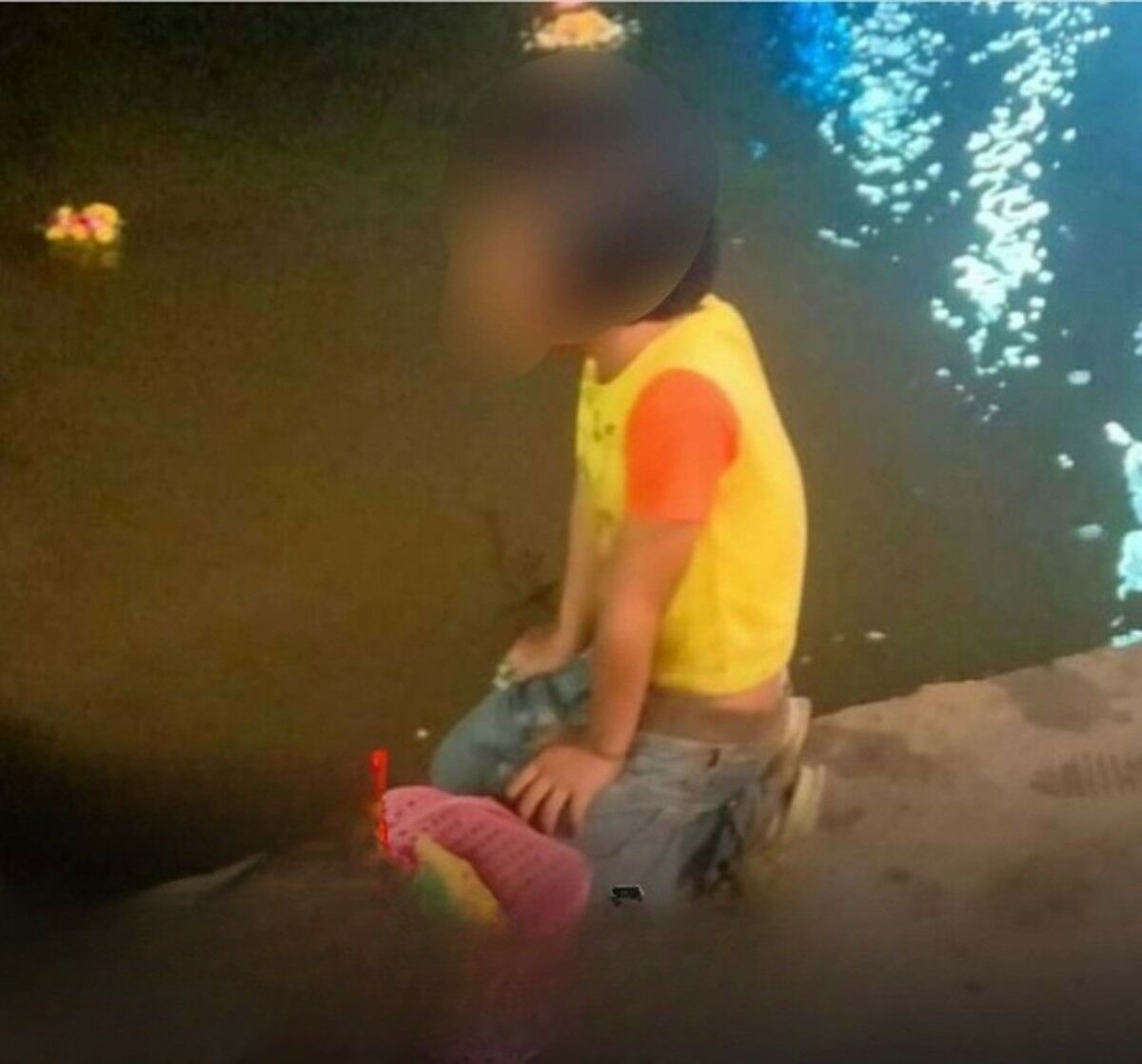 Girl rescued from water at Loy Krathong festival in West Thailand