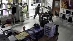 Phang Nga man launches knife attack at Phuket Police Station