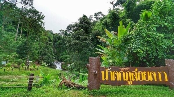 Tourists report smelly water at northern Thailand waterfall | News by Thaiger
