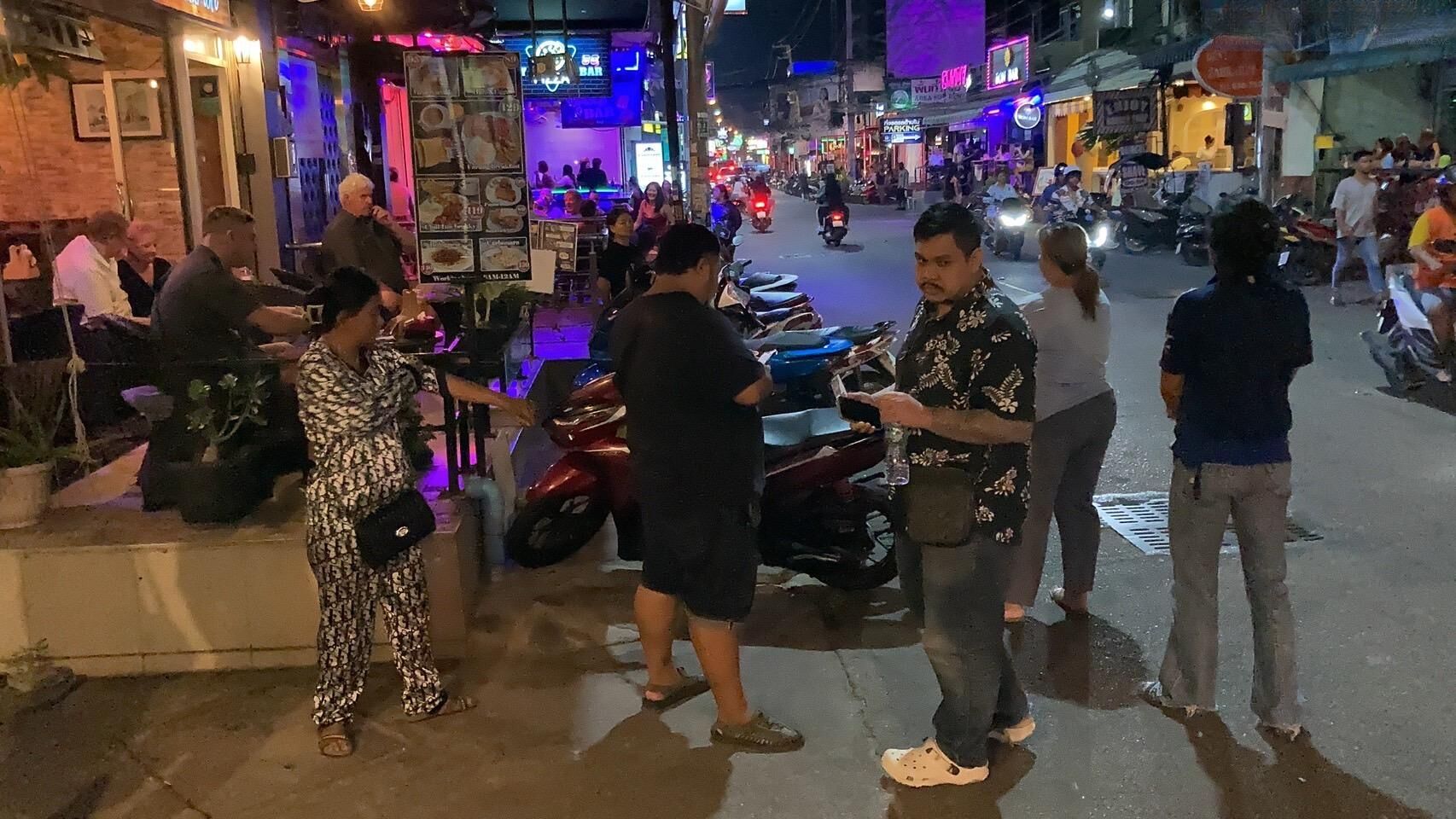 Missing teen reunited with mother after found in Pattaya girlie bar | News by Thaiger