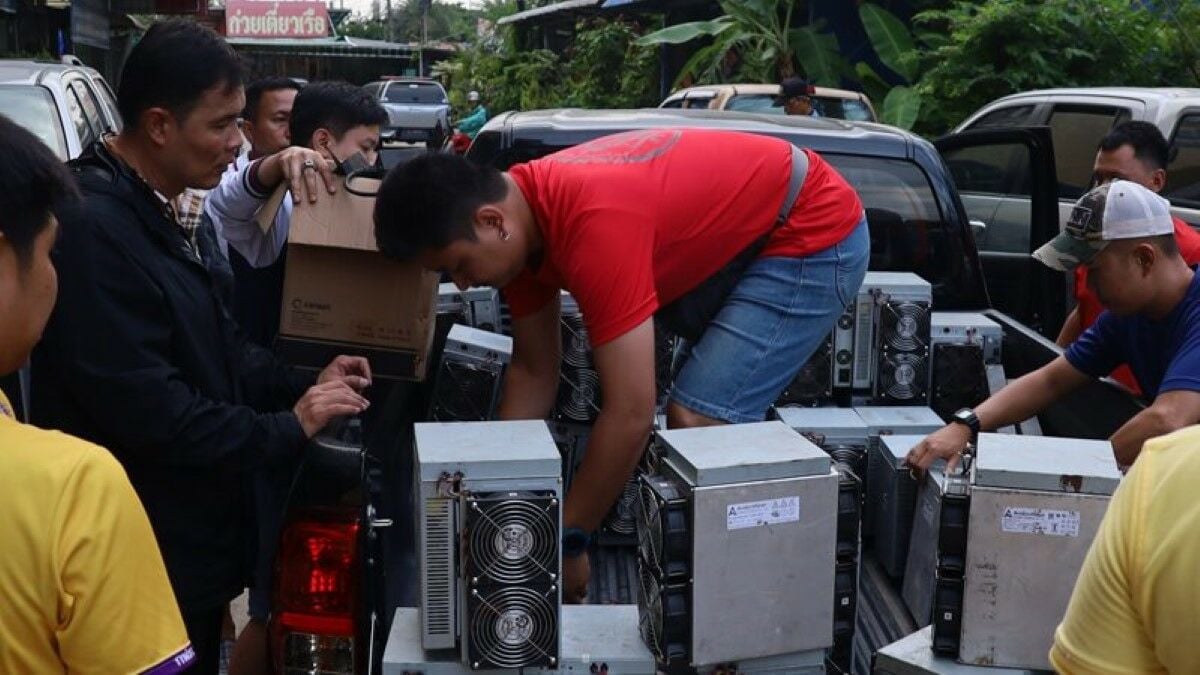 Illegal bitcoin mining busted in Ayutthaya with free electricity use