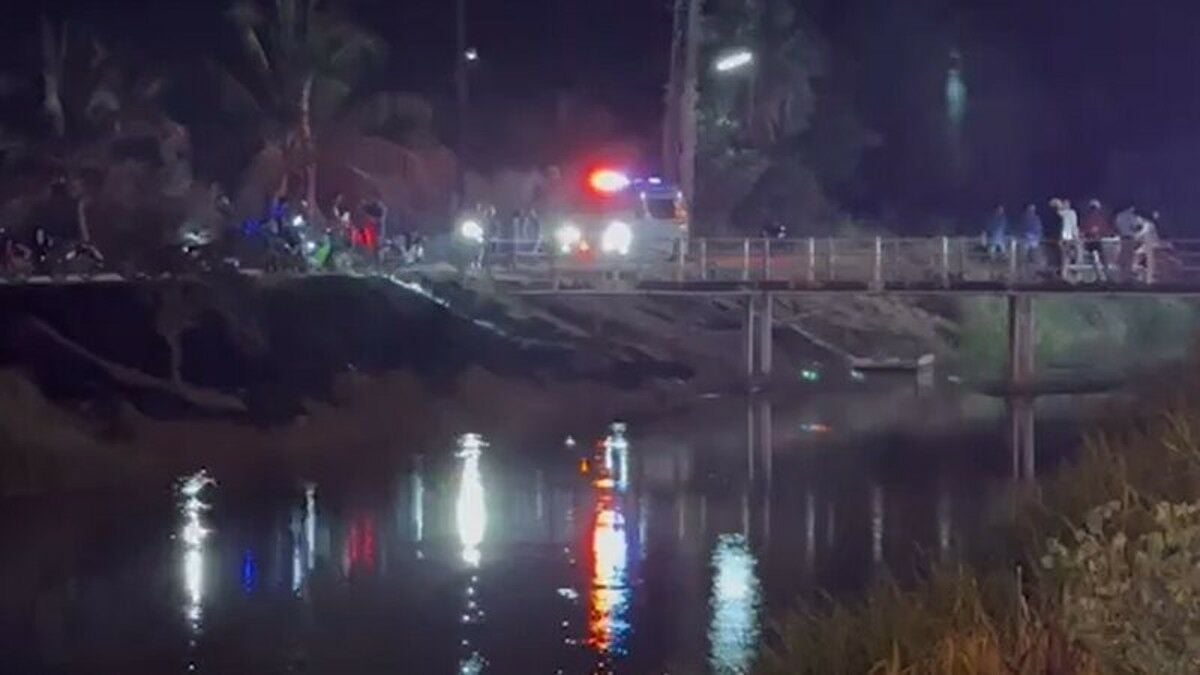 Car plunges into canal in Kanchanaburi, one person missing