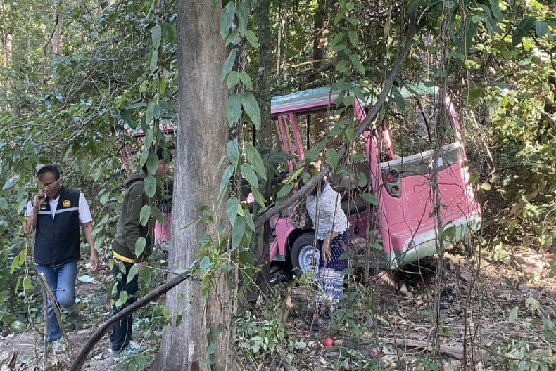 Tragic electric bus accident in Sakon Nakhon kills one, injures 25