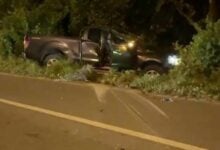 East Thailand: Exhausted driver crashes pickup into street light