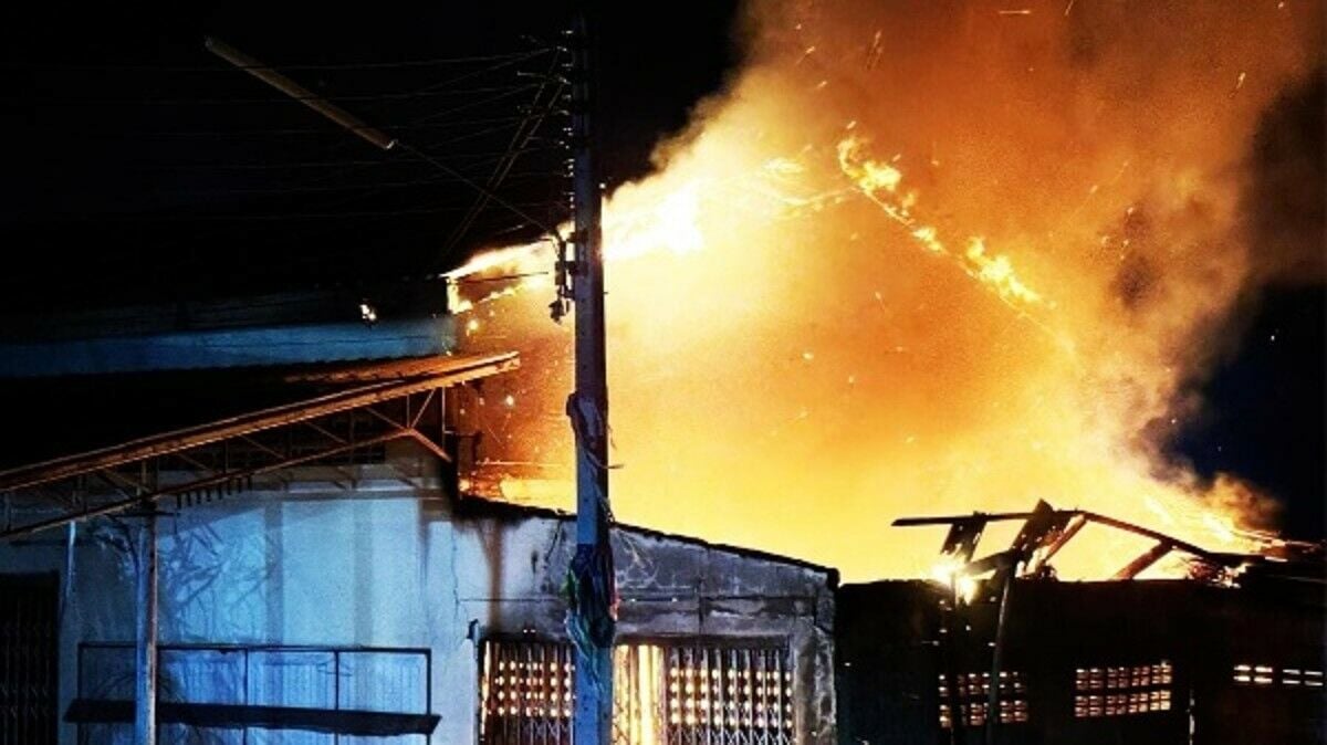 Monks escape Pak Chong, Nakhon Ratchasima temple fire