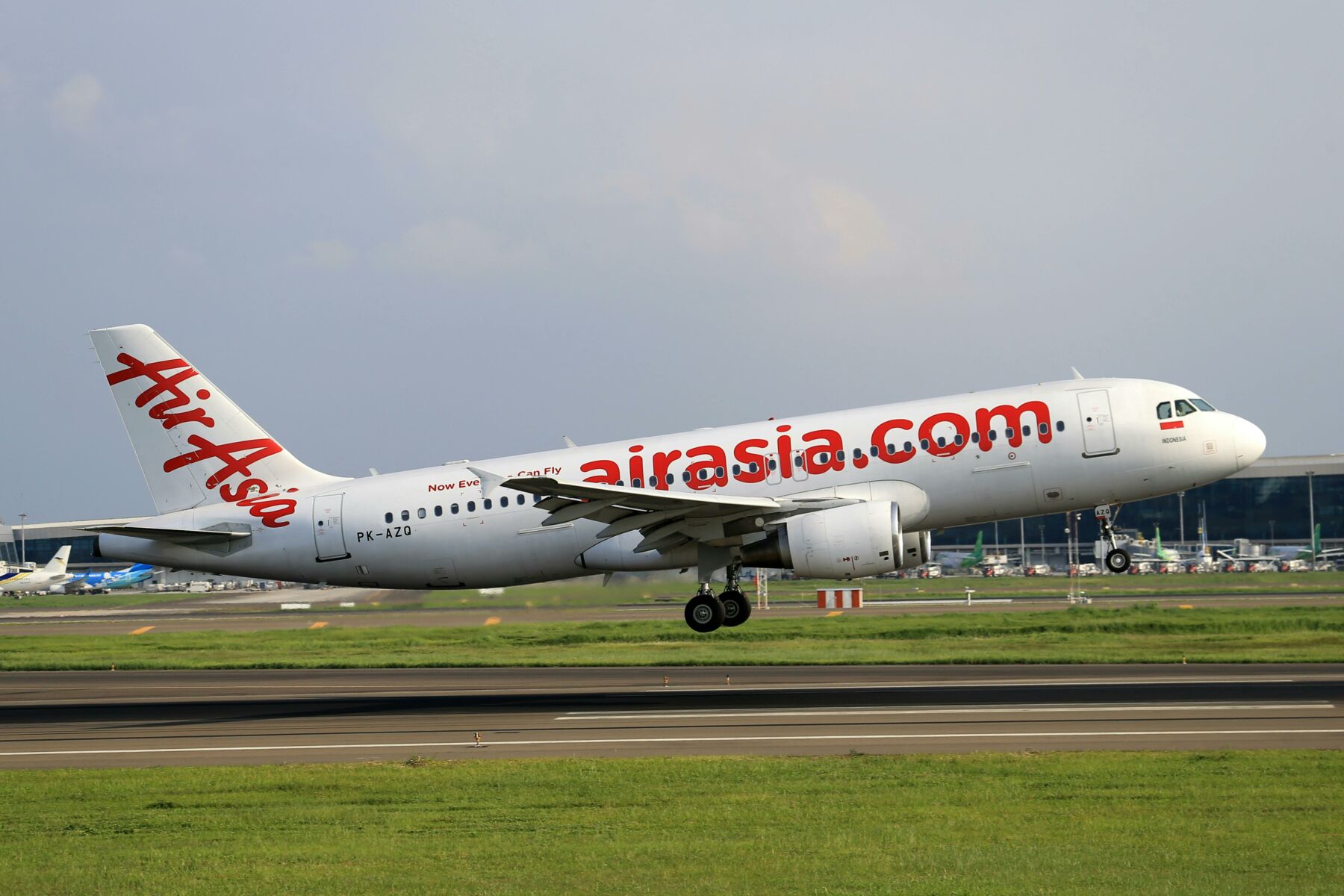 AirAsia plans low-cost hubs in Bangkok and Kuala Lumpur