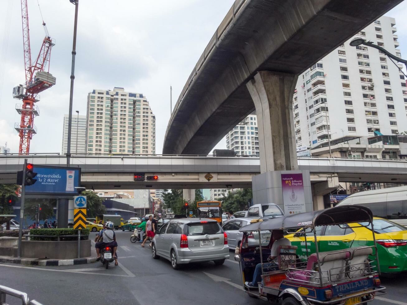 Bangkok skyfalls: Orange Line bridges gap with flyover demolitions