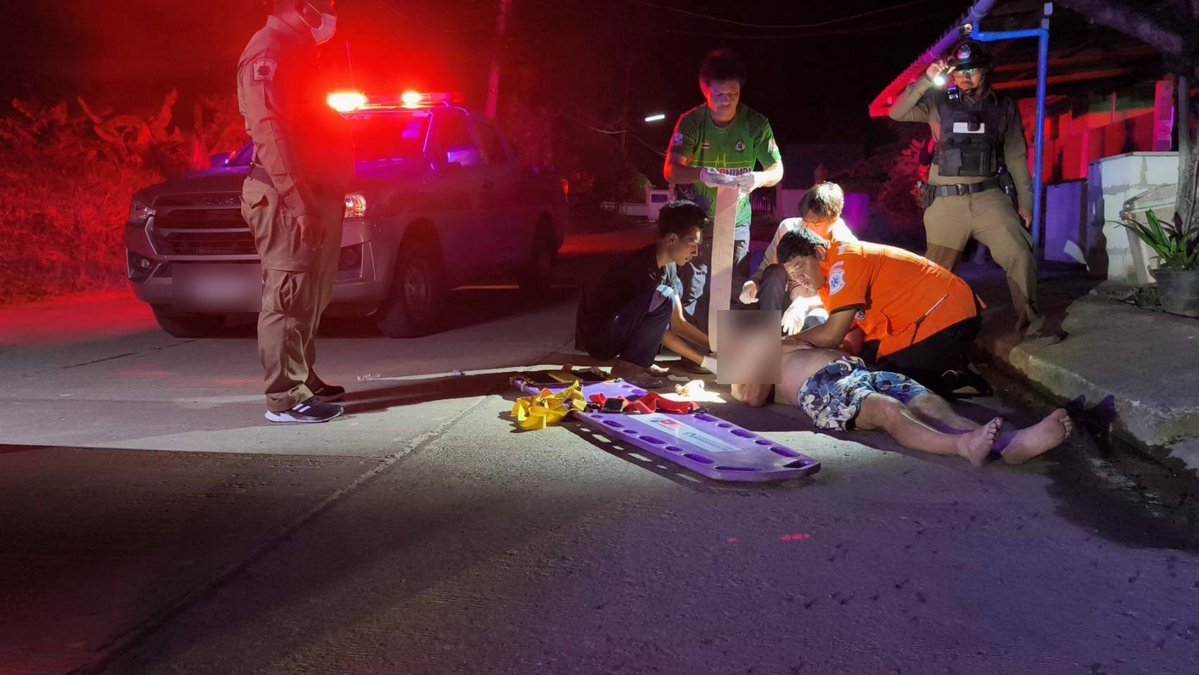 Road to recovery: Drunk foreign man hits the pavement in Thailand